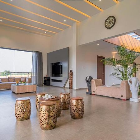 Stayvista'S Le Bon Horizon - Hillside Elegance With Chic Interiors, Poolside Serenity & Picturesque Gazebo - Proximity To Sula Nashik Zewnętrze zdjęcie