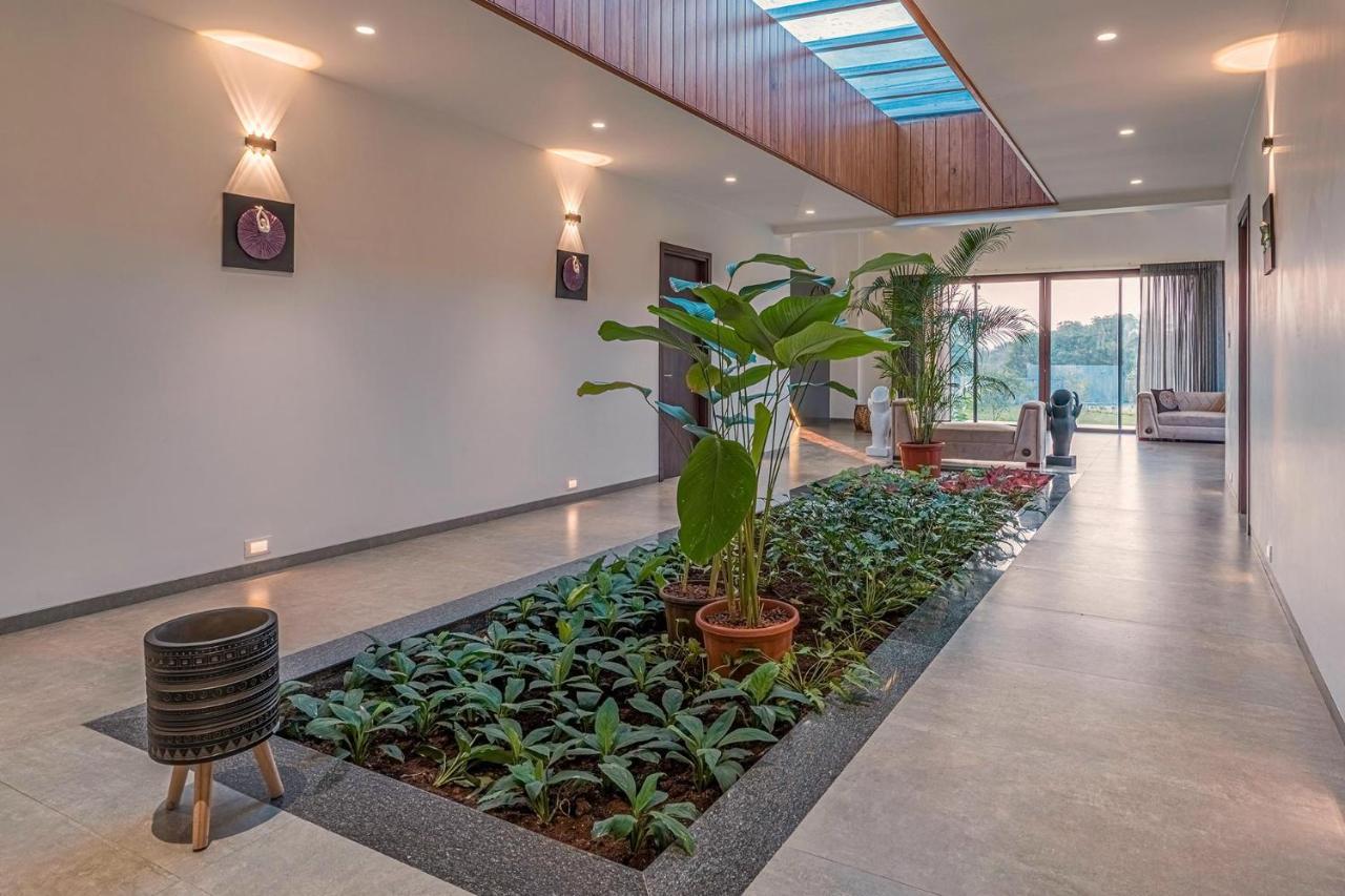 Stayvista'S Le Bon Horizon - Hillside Elegance With Chic Interiors, Poolside Serenity & Picturesque Gazebo - Proximity To Sula Nashik Zewnętrze zdjęcie