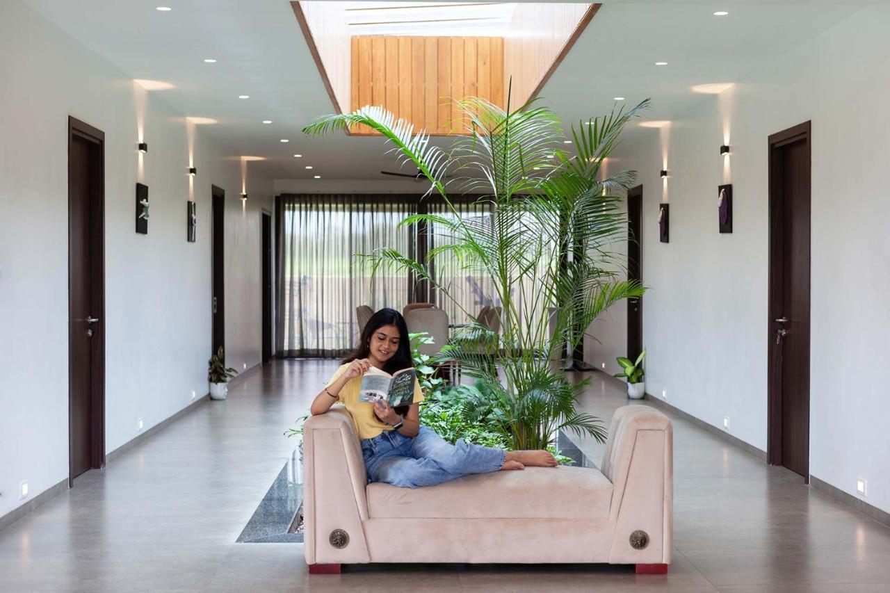 Stayvista'S Le Bon Horizon - Hillside Elegance With Chic Interiors, Poolside Serenity & Picturesque Gazebo - Proximity To Sula Nashik Zewnętrze zdjęcie