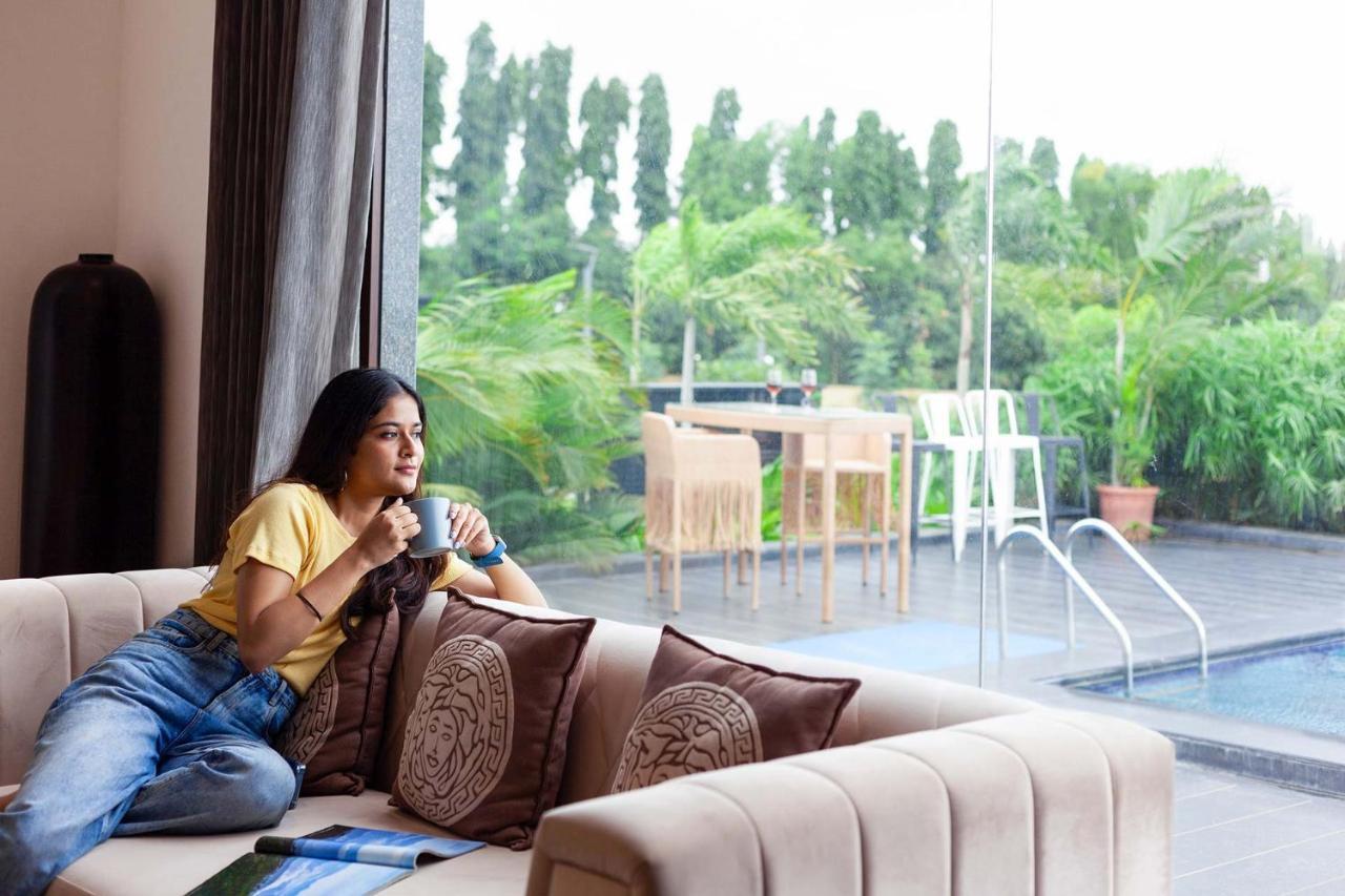 Stayvista'S Le Bon Horizon - Hillside Elegance With Chic Interiors, Poolside Serenity & Picturesque Gazebo - Proximity To Sula Nashik Zewnętrze zdjęcie