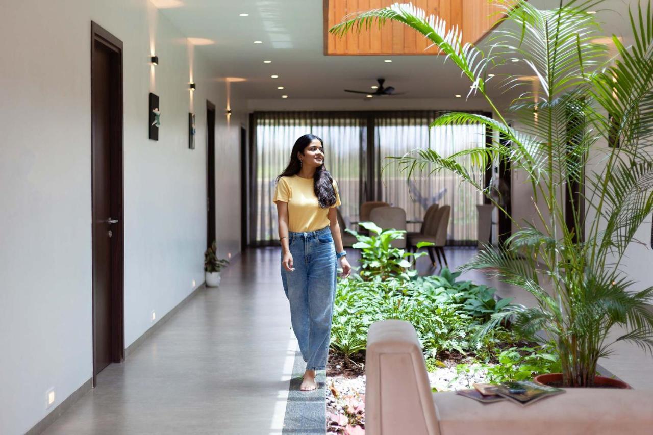 Stayvista'S Le Bon Horizon - Hillside Elegance With Chic Interiors, Poolside Serenity & Picturesque Gazebo - Proximity To Sula Nashik Zewnętrze zdjęcie