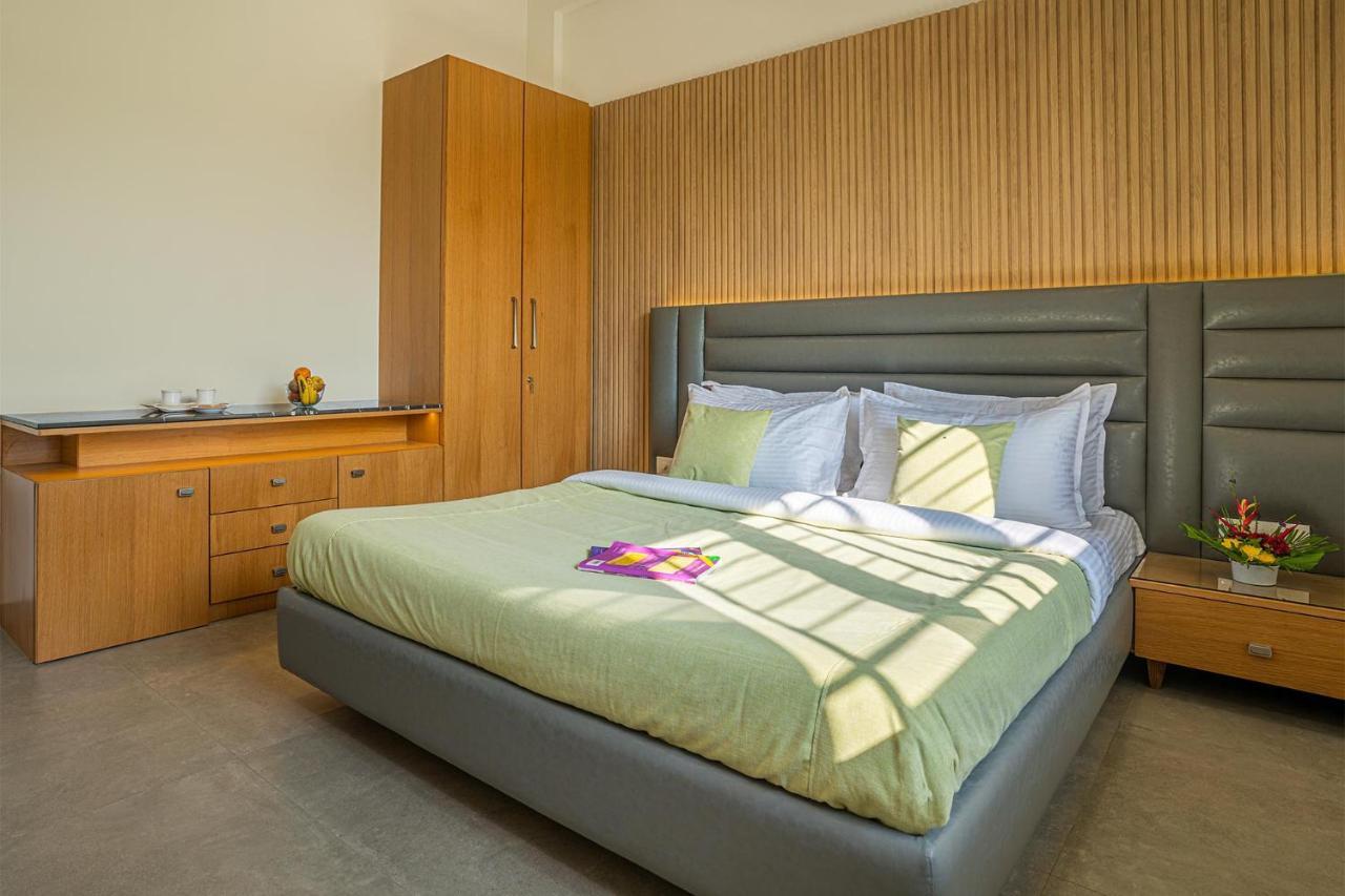 Stayvista'S Le Bon Horizon - Hillside Elegance With Chic Interiors, Poolside Serenity & Picturesque Gazebo - Proximity To Sula Nashik Zewnętrze zdjęcie