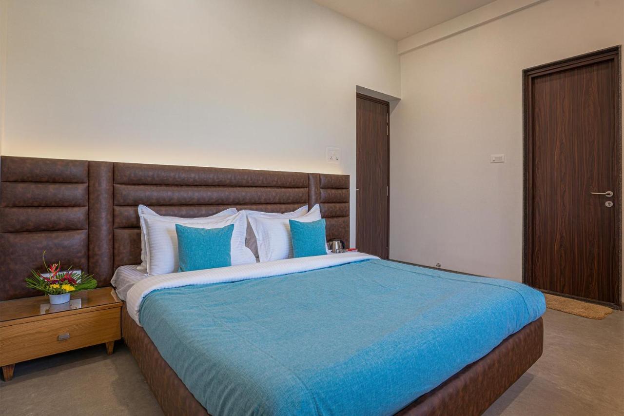 Stayvista'S Le Bon Horizon - Hillside Elegance With Chic Interiors, Poolside Serenity & Picturesque Gazebo - Proximity To Sula Nashik Zewnętrze zdjęcie