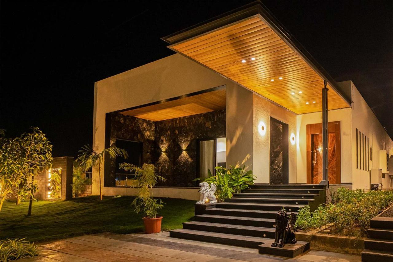 Stayvista'S Le Bon Horizon - Hillside Elegance With Chic Interiors, Poolside Serenity & Picturesque Gazebo - Proximity To Sula Nashik Zewnętrze zdjęcie
